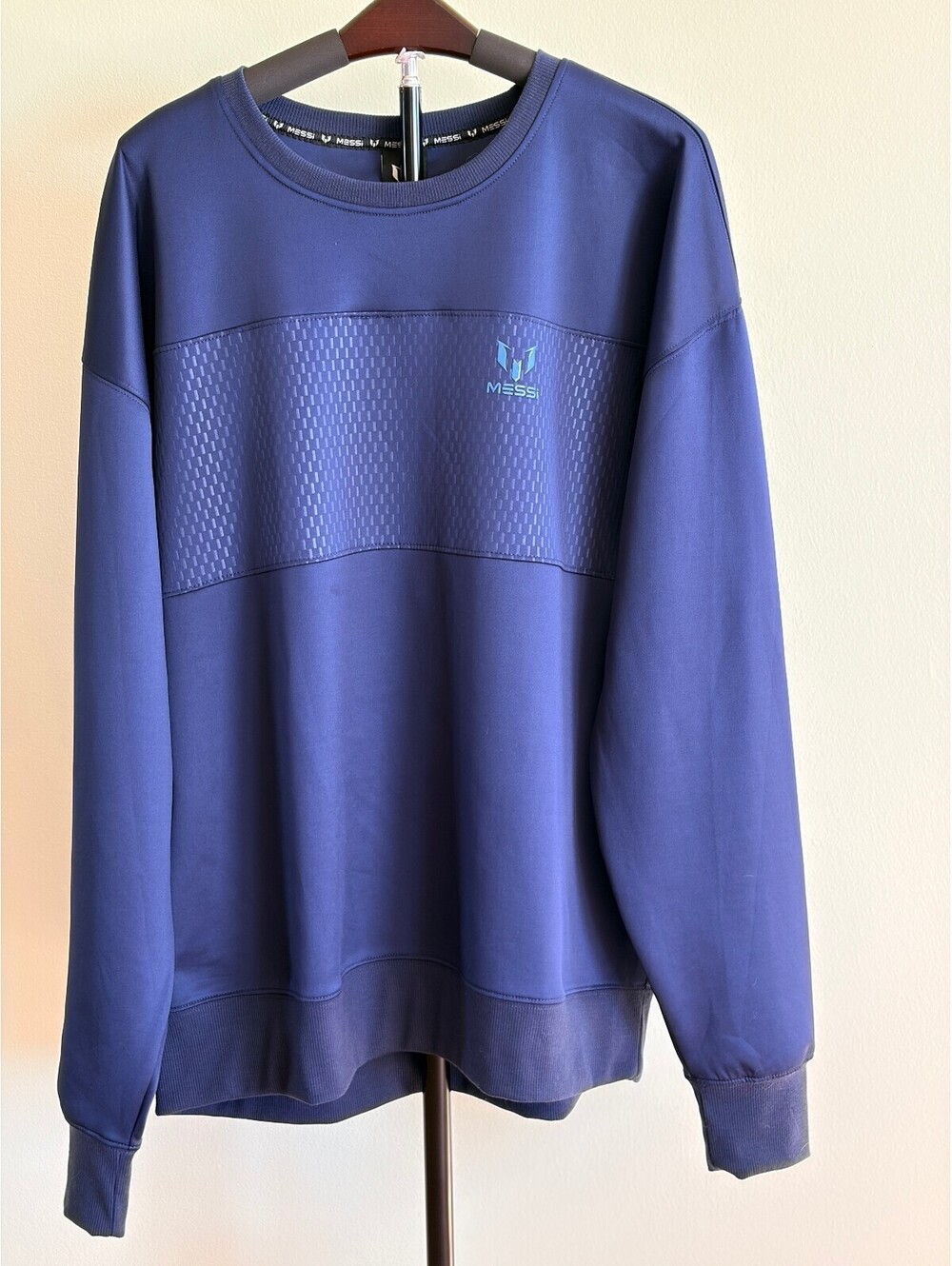 Messi Collection Men’s Medium Navy Mesh-Panel Crewneck Sweatshirt NWOT